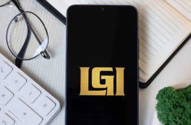 New York, ABD - 11 Haziran 2024: LGI Ev Logosu Telefon Ekranı, Şirket Simgesi.
