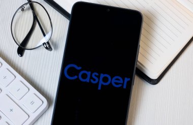 New York, ABD - 21 Haziran 2024: Casper Uyku Logosu Telefon Ekranında, Şirket Simgesi.