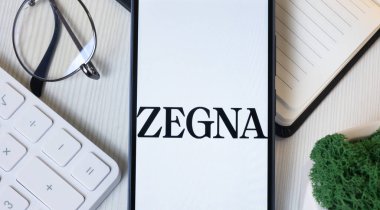 New York, ABD - 11 Haziran 2024: Zegna Logosu Telefon Ekranı, Şirket Simgesi.