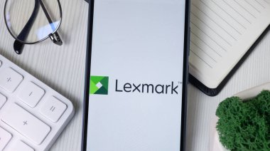 New York, ABD - 21 Haziran 2024: Lexmark Logosu Telefon Ekranında, Şirket Simgesi.
