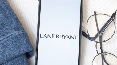 New York, ABD - 21 Haziran 2024: Lane Bryant Logosu Telefon Ekranı, Şirket Simgesi.