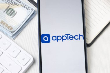 New York, ABD - 21 Haziran 2024: Telefon Ekranında AppTech Logosu, Şirket Simgesi.