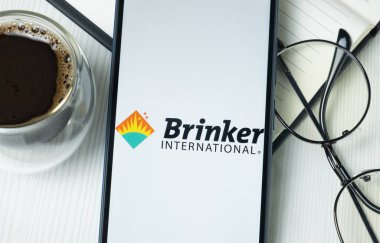 New York, ABD - 21 Haziran 2024: Brinker Uluslararası Logosu Telefon Ekranı, Şirket Simgesi.