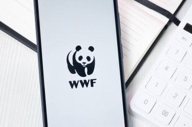 New York, ABD - 30 Haziran 2024: WWF Logo veya Telefon Ekranında Simge.