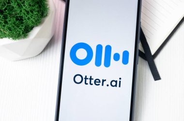 New York, ABD - 21 Haziran 2024: Telefon Ekranı, Uygulama veya Şirket Simgesi Otter ai Logo.