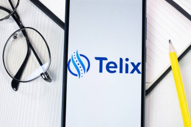 New York, ABD - 1 Ağustos 2024: Telix Eczacılık Logosu Telefon Ekranında, Şirket Simgesi Görünümünde.