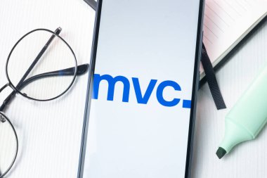 New York, ABD - 1 Ağustos 2024: Metrovacesa mvc Logosu Telefon Ekranında, Şirket Simgesi Görünümünde.