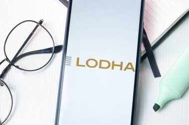 New York, ABD - 1 Ağustos 2024: Lodha Grup Logosu Telefon Ekranı, Şirket Simgesi Ekranda.