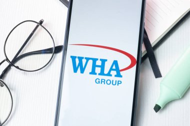 New York, ABD - 1 Ağustos 2024: WHA Şirketinin Logosu Telefon Ekranında, Şirket Simgesi Ekranda.