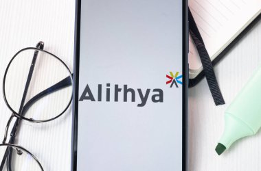 New York, ABD - 1 Ağustos 2024: Alithya Grup Logosu Telefon Ekranı, Şirket Simgesi Ekranda.