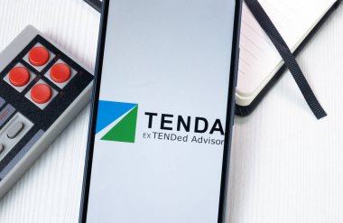 New York, ABD - 1 Ağustos 2024: TENDA Logosu Telefon Ekranında, Şirket Simgesi Ekranda.