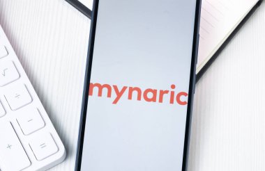 New York, ABD - 1 Ağustos 2024: Telefon Ekranında Mynaric Logosu, Ekranda Şirket Simgesi.