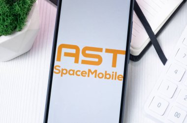 New York, ABD - 10 Ağustos 2024: AST Uzay Mobil Logosu Telefon Ekranında, Şirket Simgesi Ekranda.