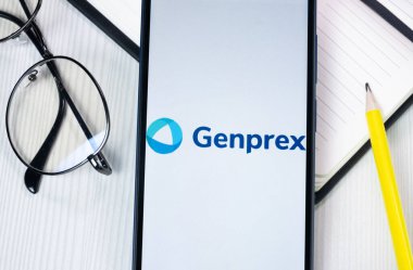 New York, ABD - 1 Ağustos 2024: Genprex Logosu Telefon Ekranında, Şirket Simgesi Ekranda.