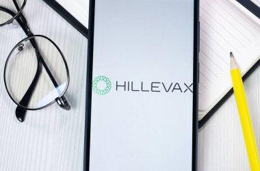 New York, ABD - 1 Ağustos 2024: HilleVax Logosu Telefon Ekranı, Şirket Simgesi Ekranda.