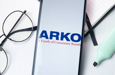 New York, ABD - 1 Ağustos 2024: Telefon Ekranında Arko Logosu, Ekranda Şirket Simgesi.