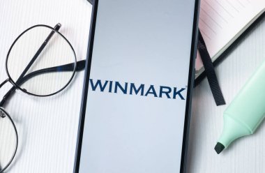 New York, ABD - 1 Ağustos 2024: Winmark Logosu Telefon Ekranında, Şirket Simgesi Ekranda.