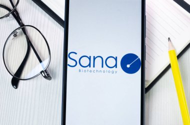 New York, ABD - 1 Ağustos 2024: Sana Biyoteknoloji Logosu Telefon Ekranında, Şirket Simgesi Ekranda.