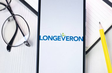 New York, ABD - 1 Ağustos 2024: Telefon Ekranında Longeveron Logosu, Ekranda Şirket Simgesi.