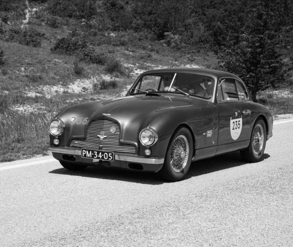 Urbino Itália Jun 2022 Aston Martin 1952 Antigo Carro Corrida — Fotografia de Stock