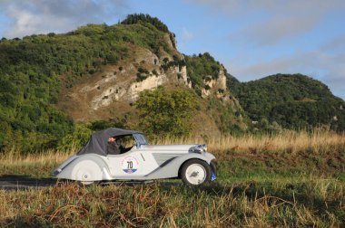 San Marino, San Marino - set. 16: BMW 319 1935 Coppa Nuvolari eski yarış arabasıyla