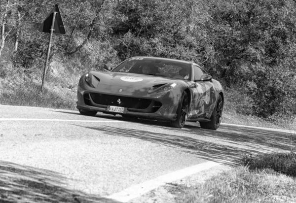 Urbino Italia Giugno 2022 Ferrari 812 Superfast Una Vecchia Auto — Foto Stock