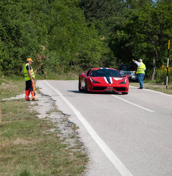 Urbino Itália Jun 2022 Tributo Ferrari Antigo Carro Corrida Rali — Fotografia de Stock