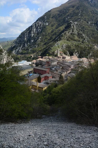 Vista Del Pueblo Medieval Pioraco Región Las Marcas Italia Appennini — Foto de Stock