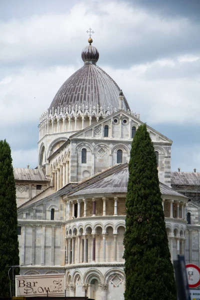 Пиза Италия Пиза 2023 Landscape Piazza Del Duomo Fanous Cathedral — стоковое фото