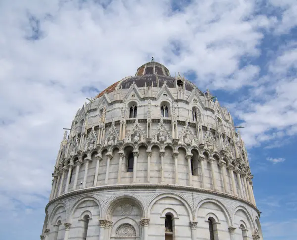 Italsky Pisa 2023 Landscape Piazza Del Duomo Větrnou Katedrálou Naklápěcí — Stock fotografie