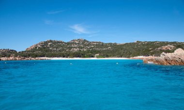Spiaggia rosa budelli, La Maddalena Archipelago 'da harika bir körfez, Sardunya, İtalya