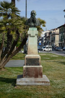 Viareggio İtalya - 30 Nisan 2023: Viareggio, Ligurian Denizi kıyısındaki ünlü tatil beldesidir. İtalya 'nın Lucca Toskana bölgesi