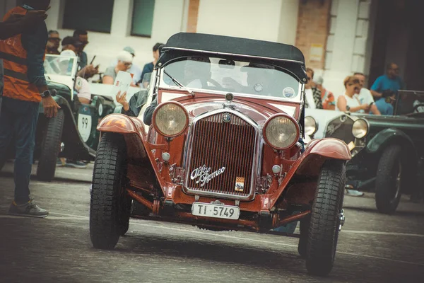 皮萨罗 意大利 军14 2023 Alfa Romeo 1750 Carr Brianza 1932年在意大利著名的历史比赛Mille — 图库照片