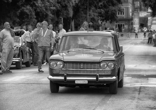 Pesaro Italien Juni 2023 Fiat Poliza Auf Einem Alten Rennwagen — Stockfoto