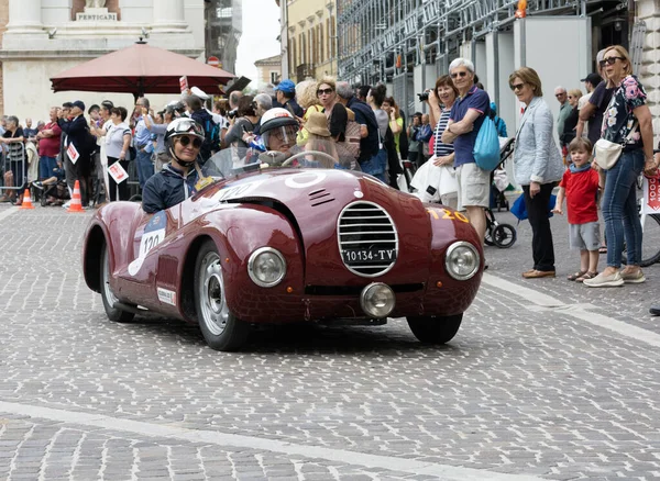 皮萨罗 意大利 军14 2023年 1939年Fiat 500 Sport在意大利著名的历史比赛Mille Miglia 2023 1927 — 图库照片