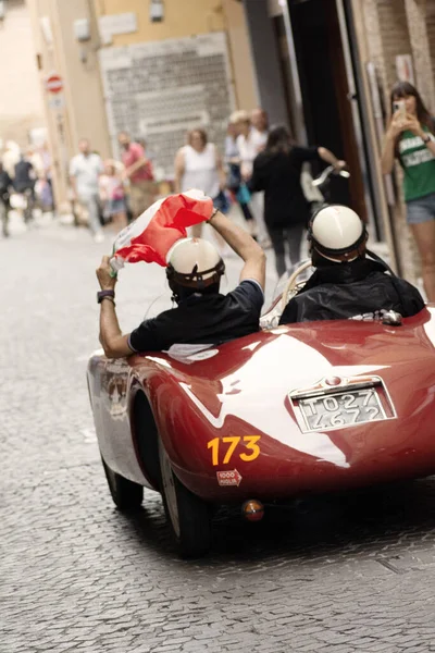 イタリア ペサロ 2023年6月14日 フィアット ランチア アルデア750Barchetta 1949ラリーで古いレースカーでミッレミリア2023有名なイタリアの歴史的なレース 1927 1957 — ストック写真