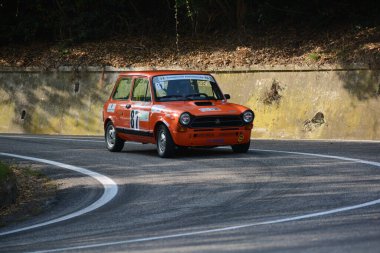 Pesaro, İtalya - 06 ott 2023: Otobianchi A 112 versiyonu, San Bartolo pesaro 'da sprint yarışı