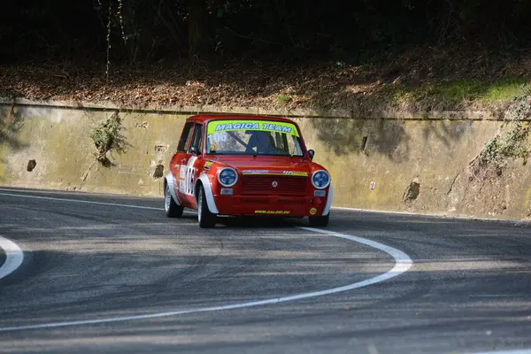 Pesaro, İtalya - 06 ott 2023: Otobianchi A 112 versiyonu, San Bartolo pesaro 'da sprint yarışı