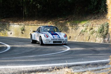 Pesaro, İtalya - 06 Ekim 2023: Porsche carrera sr sürümü, San Bartolo pesaro sprint yarışı
