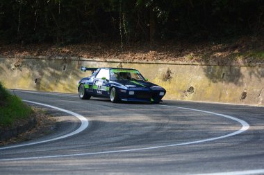 Pesaro, İtalya - 06 Ekim 2023: fiat x 1 / 9 versiyonu, San Bartolo pesaro sprint yarışı