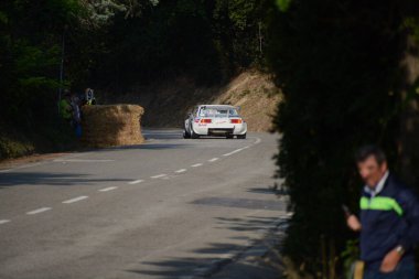 Pesaro, İtalya - 06 Ekim 2023: fiat x 1 / 9 versiyonu, San Bartolo pesaro sprint yarışı