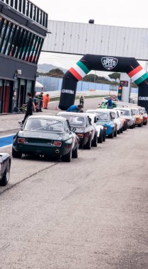 Misano, ITALY - ott, 21 2013: Spor araba alfa romeo giulia GTAM VINATGE CAR in MISANO