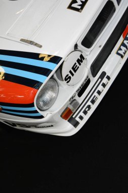 Bologna, İtalya - 26 Ekim 2023: Miting lüksü kraliçesi Lancia 037 YAYINDA DREEM CAR