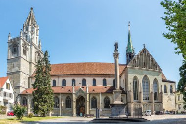 KONSTANZ, Almanya - 4 Haziran 2023 Konstanz sokaklarında. Şehir Baden Wrttemberg eyaletinde yer almaktadır ve Constance Gölü kıyısında yer almaktadır..