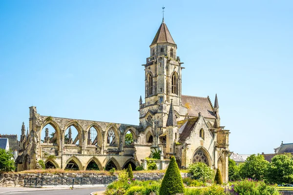 Fransa Nın Caen Caddelerindeki Eski Aziz Stephens Kilisesi Bakın — Stok fotoğraf