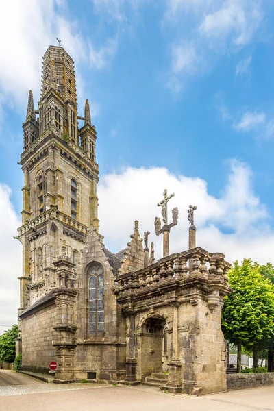 Utsikt Över Kyrkan Our Lady Notre Dame Gatorna Lampaul Guimiliau — Stockfoto