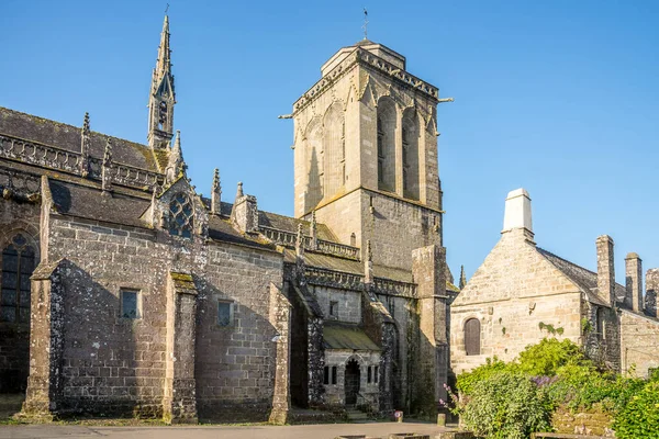 Blick Auf Die Kirche Saint Ronan Den Straßen Von Locronan — Stockfoto