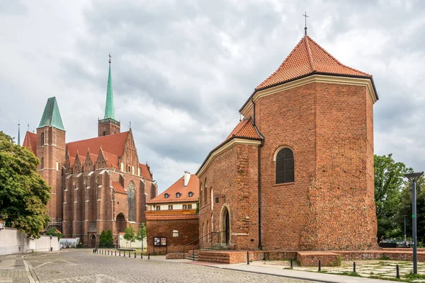 Вид Церковь Святого Мартина Улицах Вроцлава Польше — стоковое фото