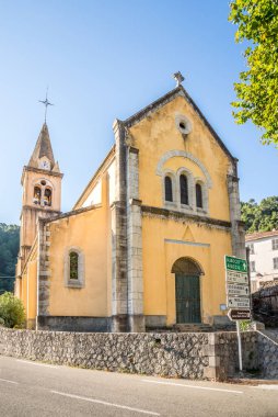 Korsika 'da Vivario sokaklarındaki Saint-Pierre-aux-Liens Kilisesi' ne bakın.