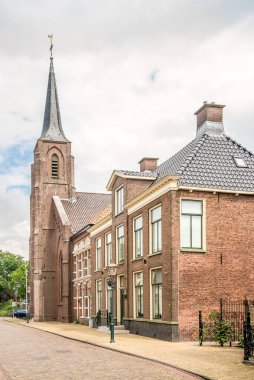 Lemmer-Hollanda sokaklarındaki Reformcu Kilisesi 'ne bakın.